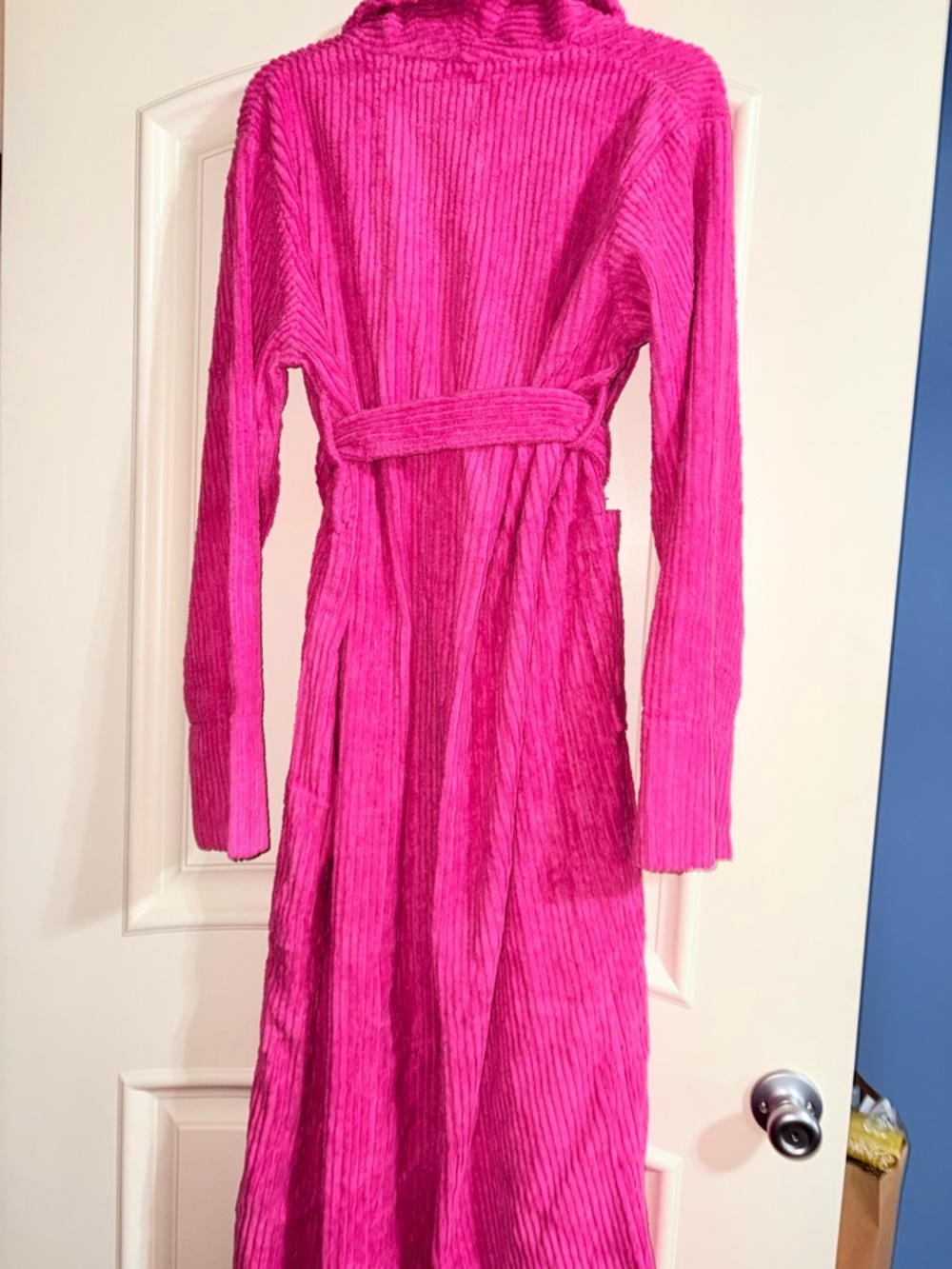 Plush Ribbed Women's Robe - Vibrant Pink - Picture 2 of 6